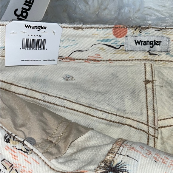 🆕 Wrangler Cowboy Short High Rise Size 26 Desert Inspired Print Cotton - Picture 10 of 13